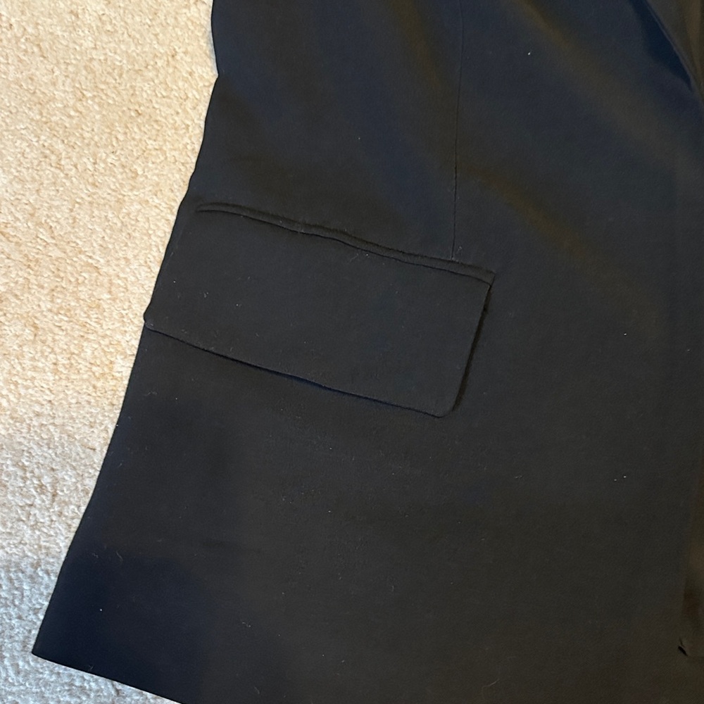 Skies Are Blue Elegant Black Blazer - Picture 3 of 5